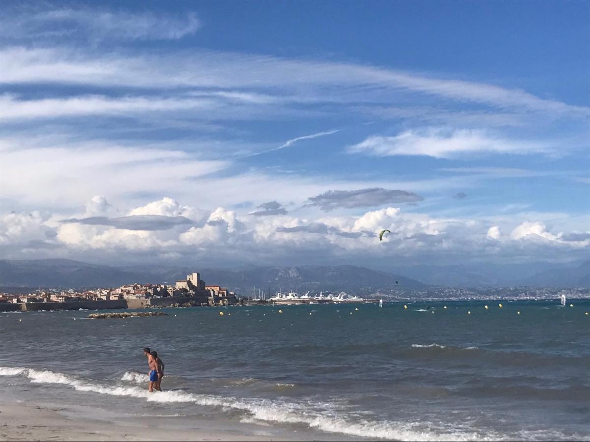 3 Pieces Pres Des Plages De Juan Avec Parking Exterior foto